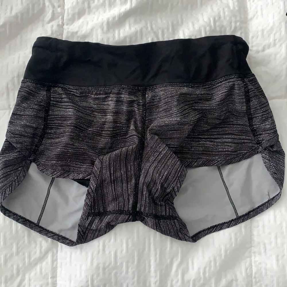 Lululemon Rare Black and White Speed Shorts Size 2